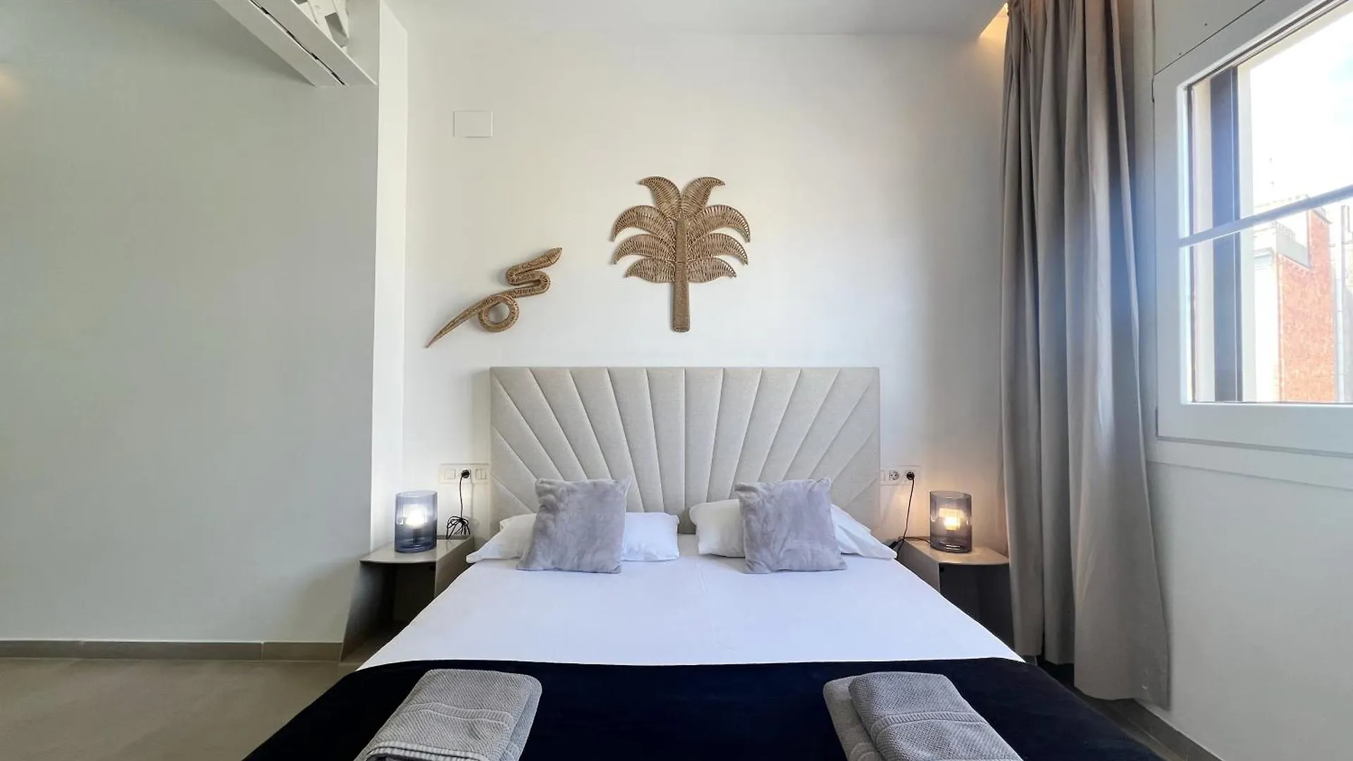 Plaza Cataluna Penthouse Barcelona Apartment
